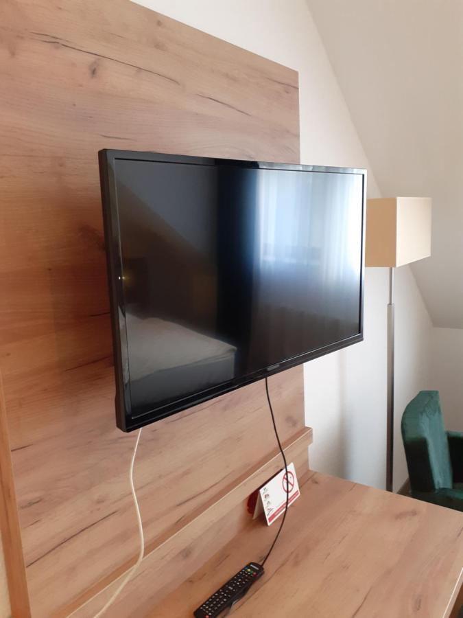 Land-Gut-Hotel Zum Alten Forsthaus - Aufladestation Fuer Elektroautos Hürtgenwald Esterno foto
