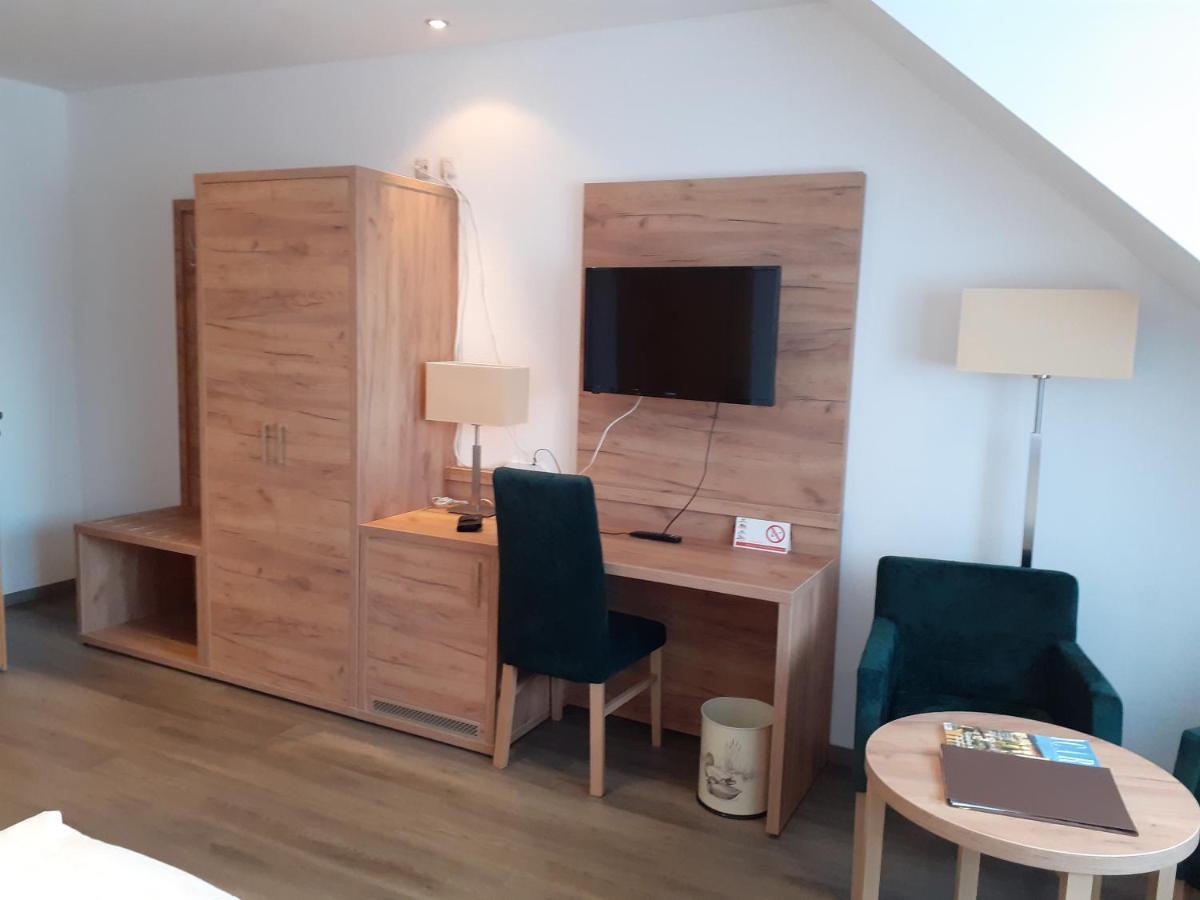 Land-Gut-Hotel Zum Alten Forsthaus - Aufladestation Fuer Elektroautos Hürtgenwald Esterno foto