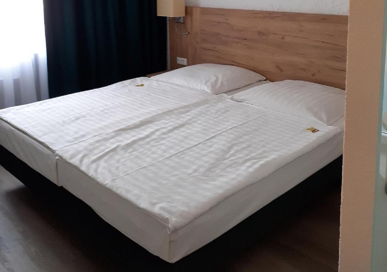 Land-Gut-Hotel Zum Alten Forsthaus - Aufladestation Fuer Elektroautos Hürtgenwald Esterno foto