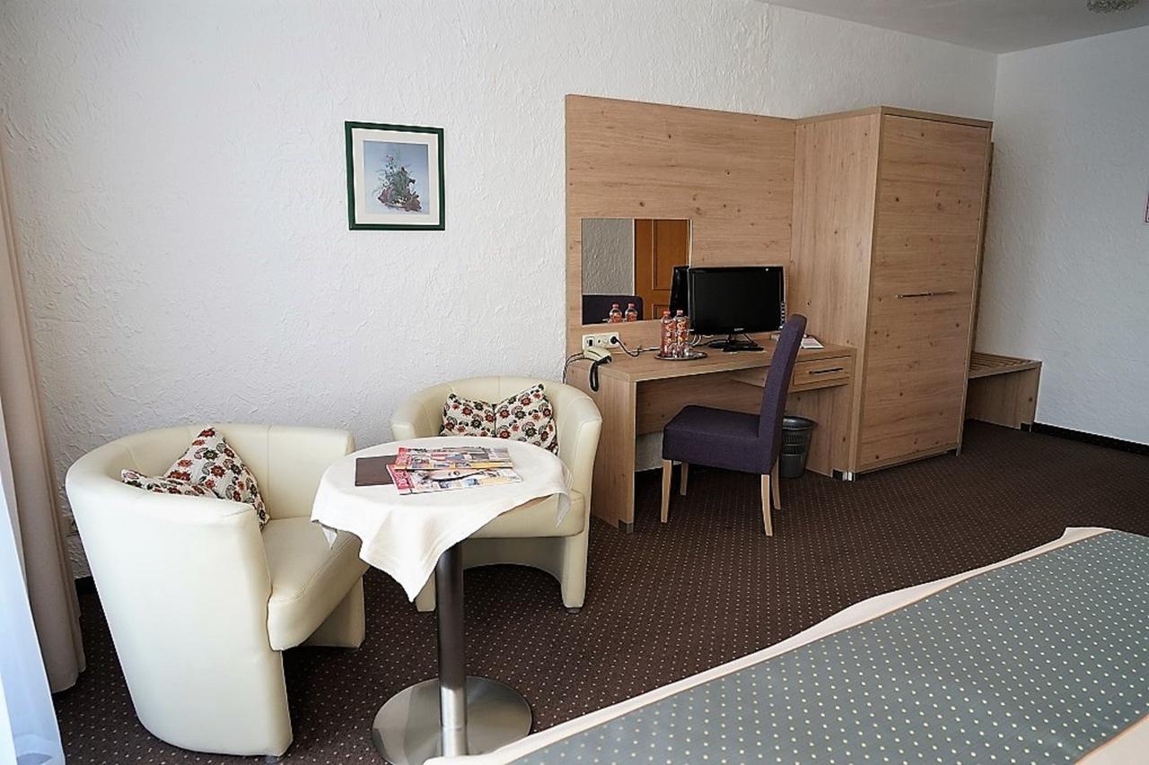 Land-Gut-Hotel Zum Alten Forsthaus - Aufladestation Fuer Elektroautos Hürtgenwald Esterno foto